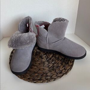 Dearfoams NWOT Genuine Suede Foldable Booties size 10